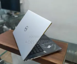 New Laptop Dell XPS 15 32GB Intel Core I9 SSD 2T