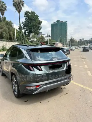 Photo - Hyundai Tucson 2022 Gray