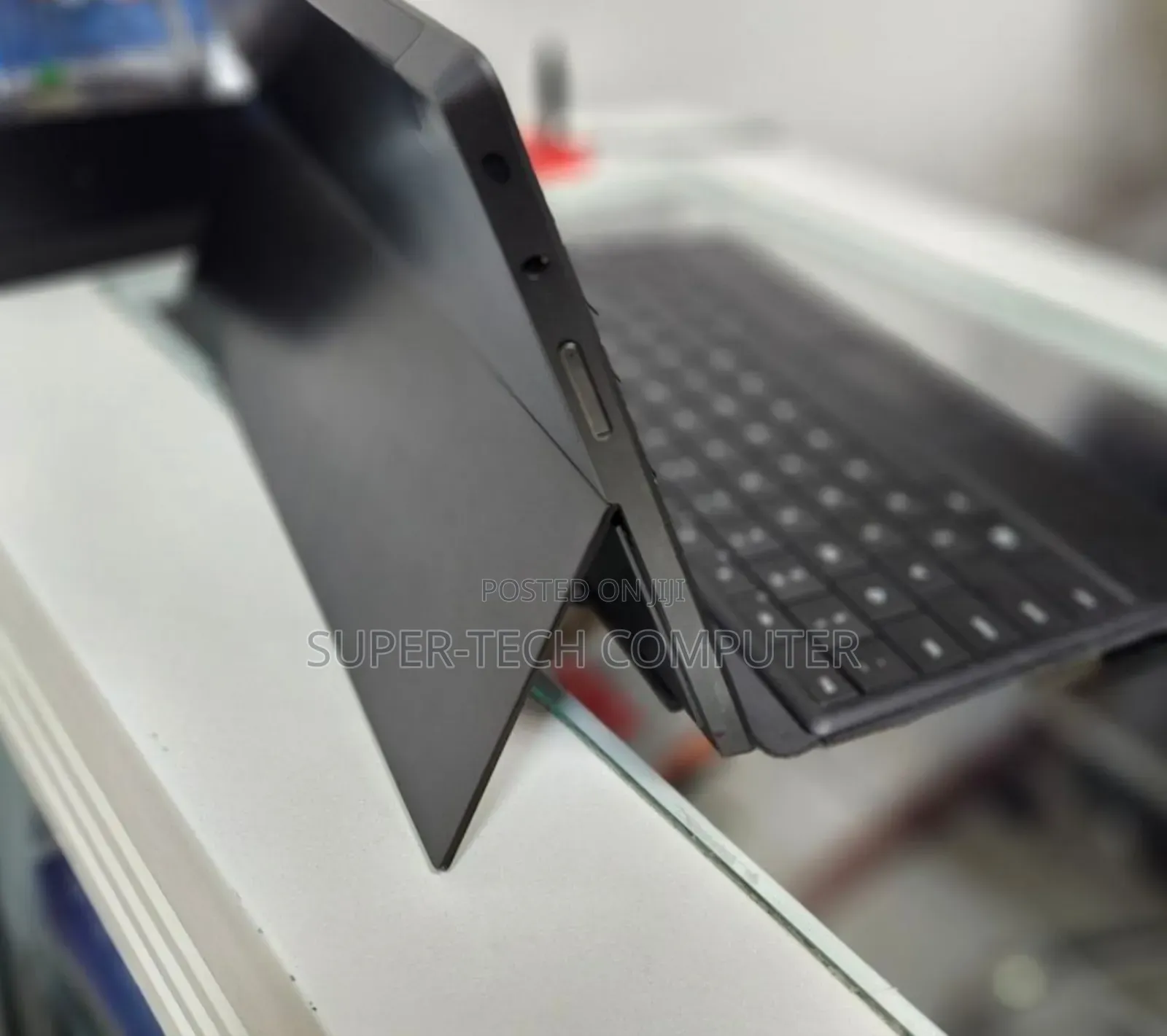 New Laptop Microsoft Surface 2GB Intel Core 2 Quad SSD 32GB