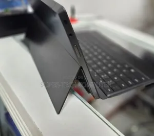 New Laptop Microsoft Surface 2GB Intel Core 2 Quad SSD 32GB