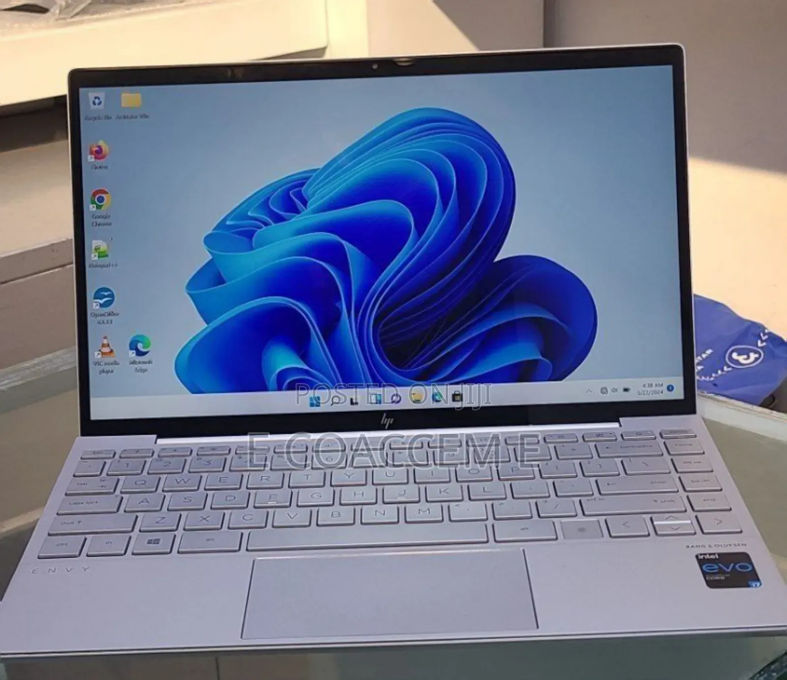 New Laptop HP Envy X360 8GB Intel Core I7 SSD 512GB