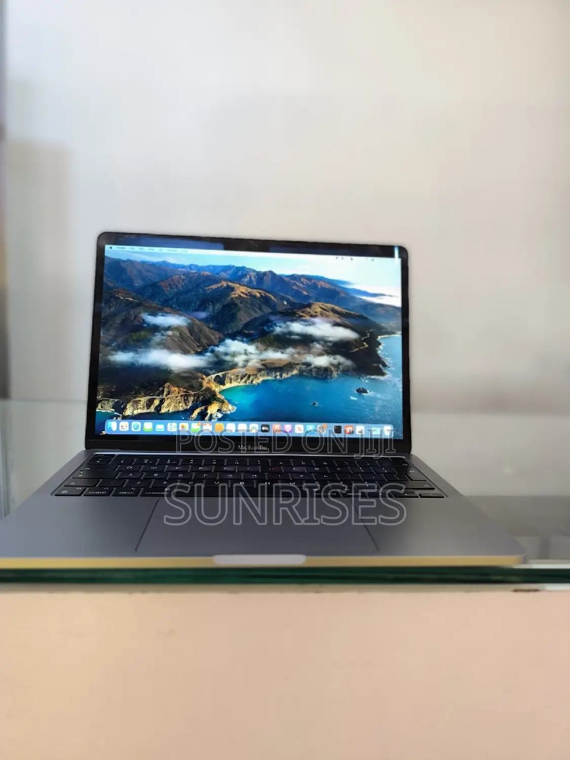 New Laptop Apple MacBook Pro M1 8GB Apple M1 SSD 256GB