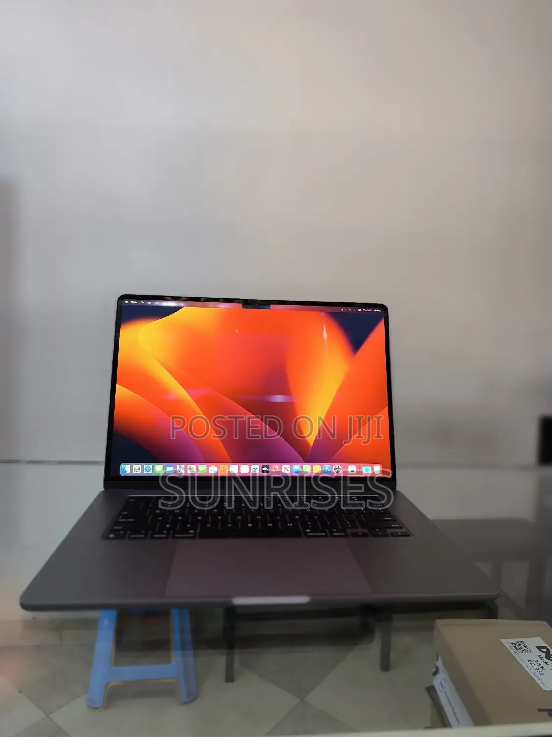 New Laptop Apple MacBook Air 2022 M2 8GB Apple M2 SSD 256GB