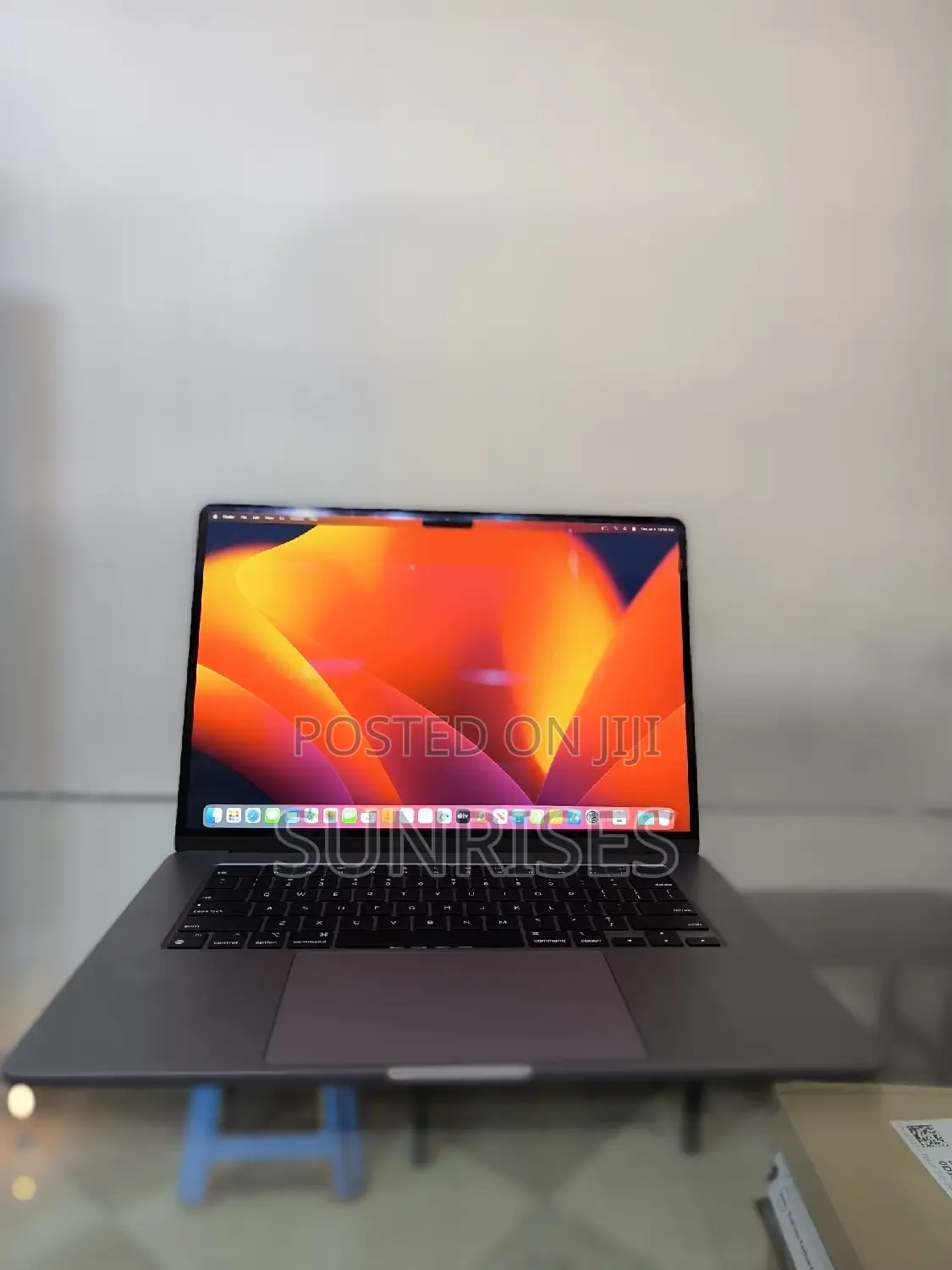 New Laptop Apple MacBook Air 2022 M2 8GB Apple M2 SSD 256GB