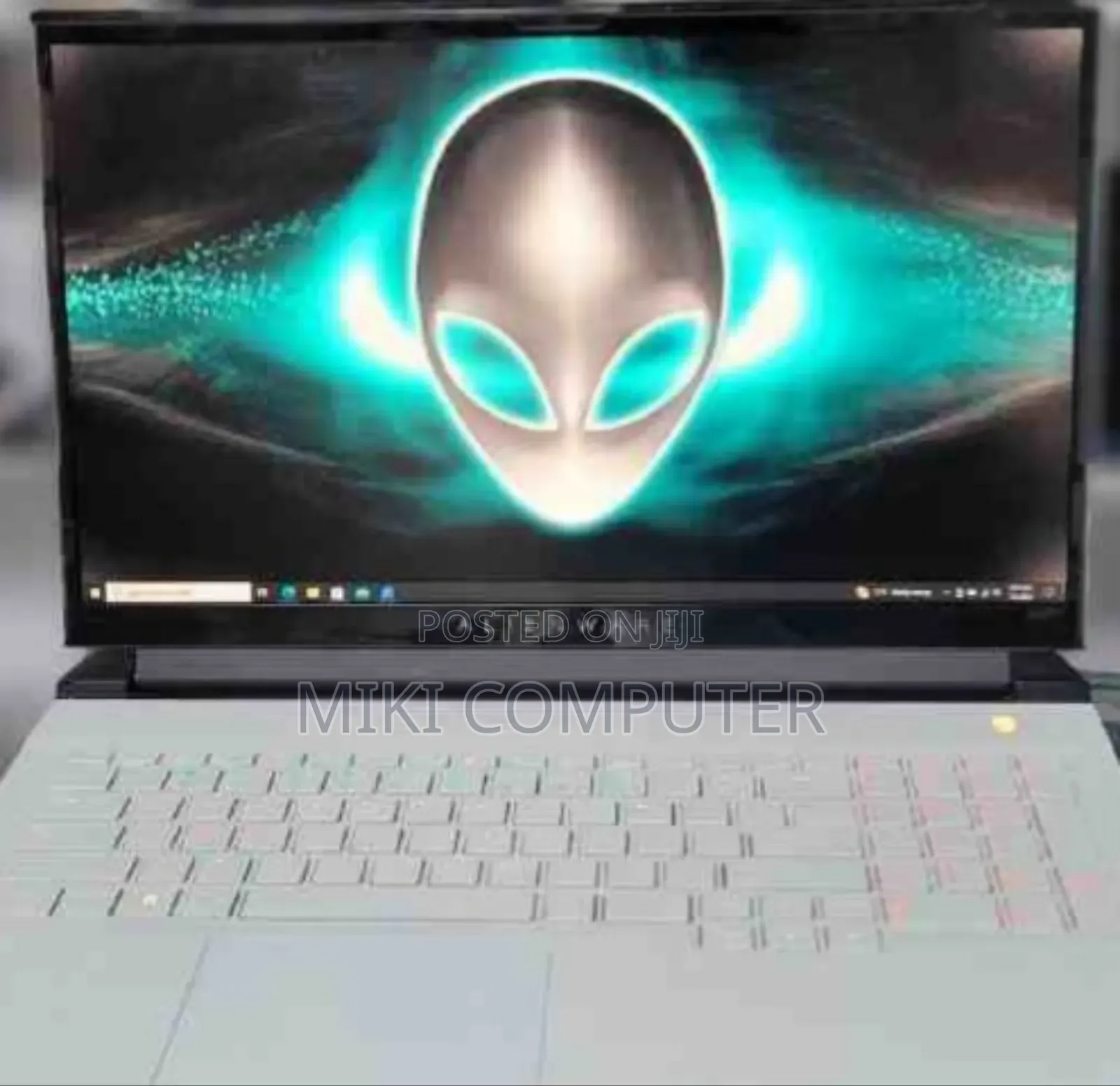 New Laptop Alienware M17x R2 16GB Intel Core I7 SSD 1T