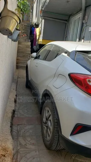 Toyota C-HR 2023 White