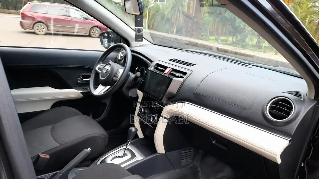 Toyota Rush 2023 Gray