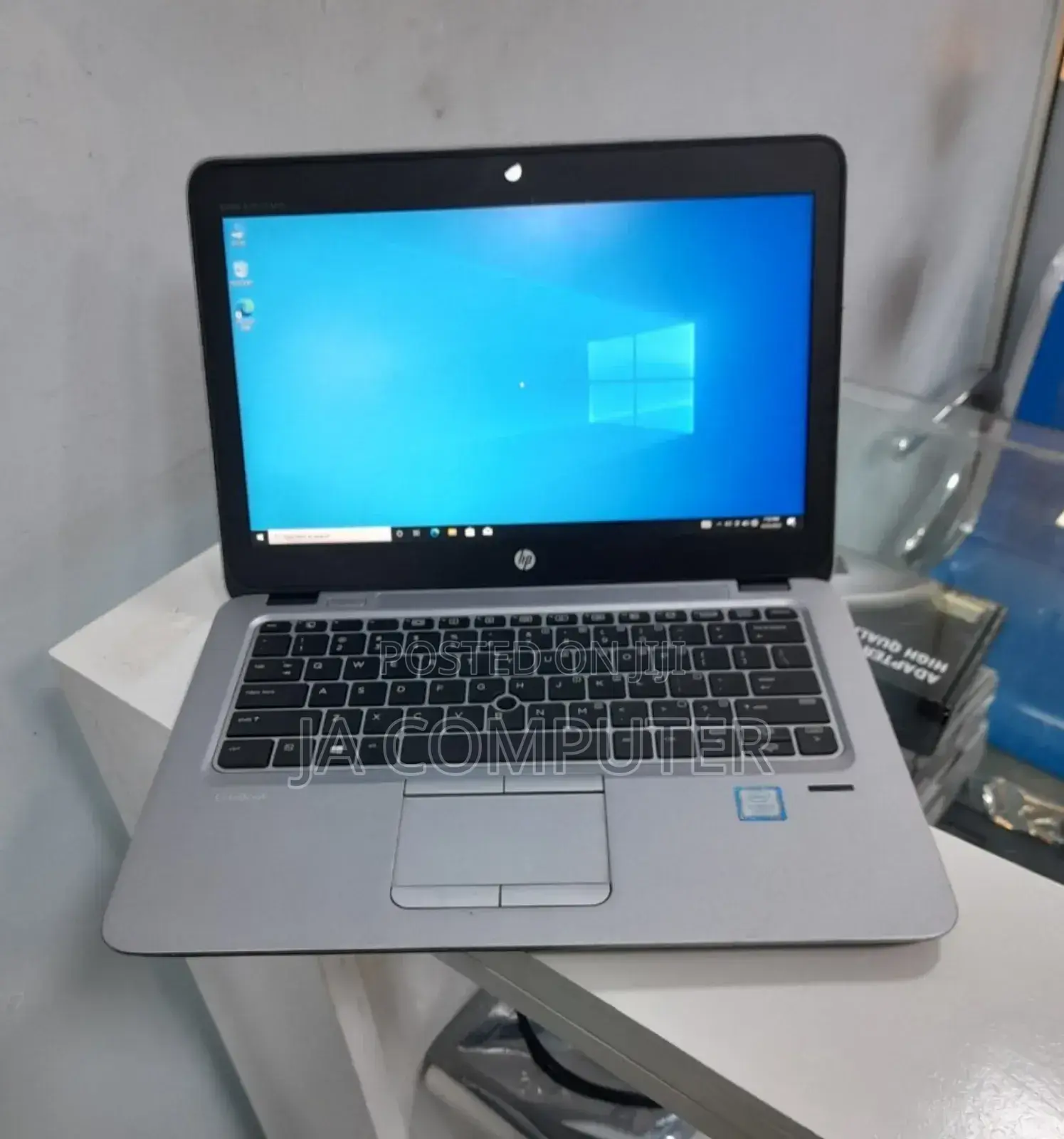 New Laptop HP EliteBook 820 G4 8GB Intel Core I5 SSD 256GB