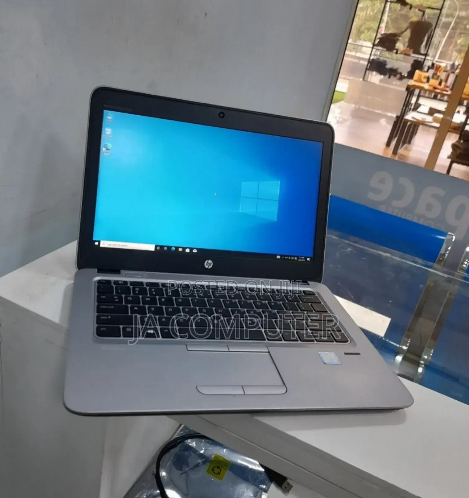 New Laptop HP EliteBook 820 G4 8GB Intel Core I5 SSD 256GB