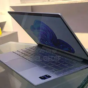 New Laptop HP Envy 13 8GB Intel Core I7 SSD 512GB