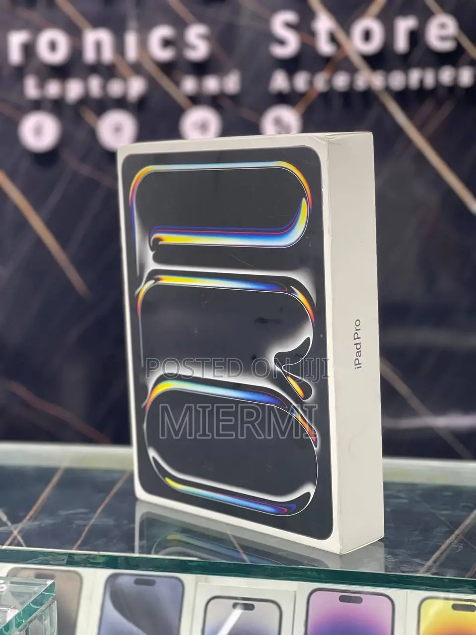 New Apple iPad Pro 13 (2024) 256 GB Black