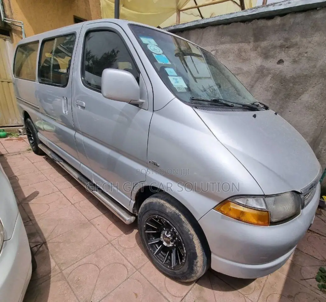 Toyota HiAce 2006 Silver