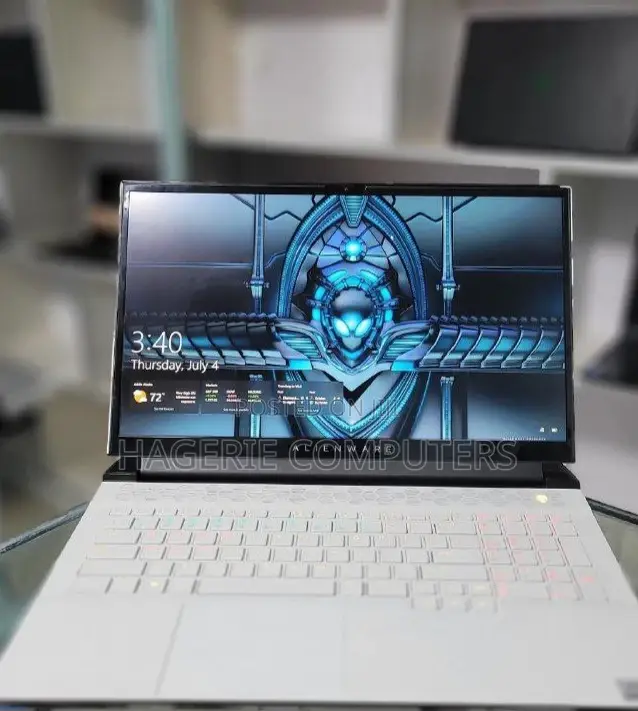 New Laptop Alienware M17x R2 16GB Intel Core I7 SSD 1T