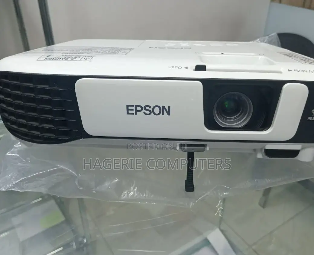 Brand New Epson S41 Projector