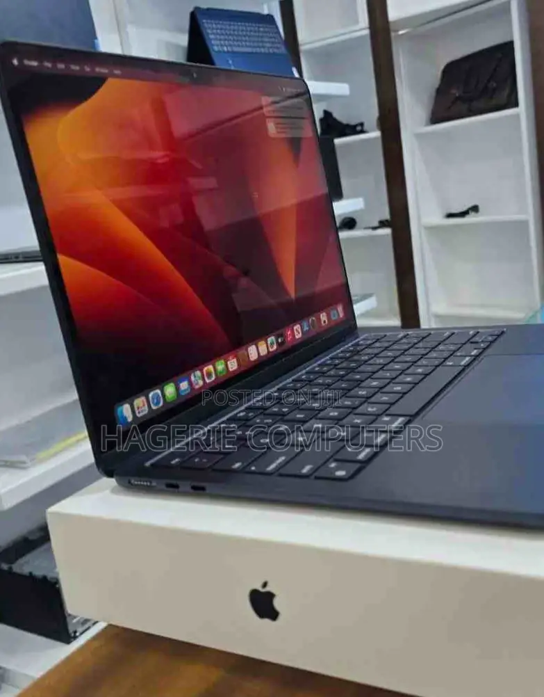 New Laptop Apple MacBook Air 8GB Apple M2 SSD 256GB