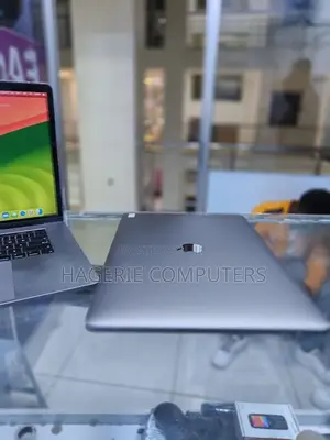 New Laptop Apple MacBook Pro 2019 16GB Intel Core I9 SSD 1T