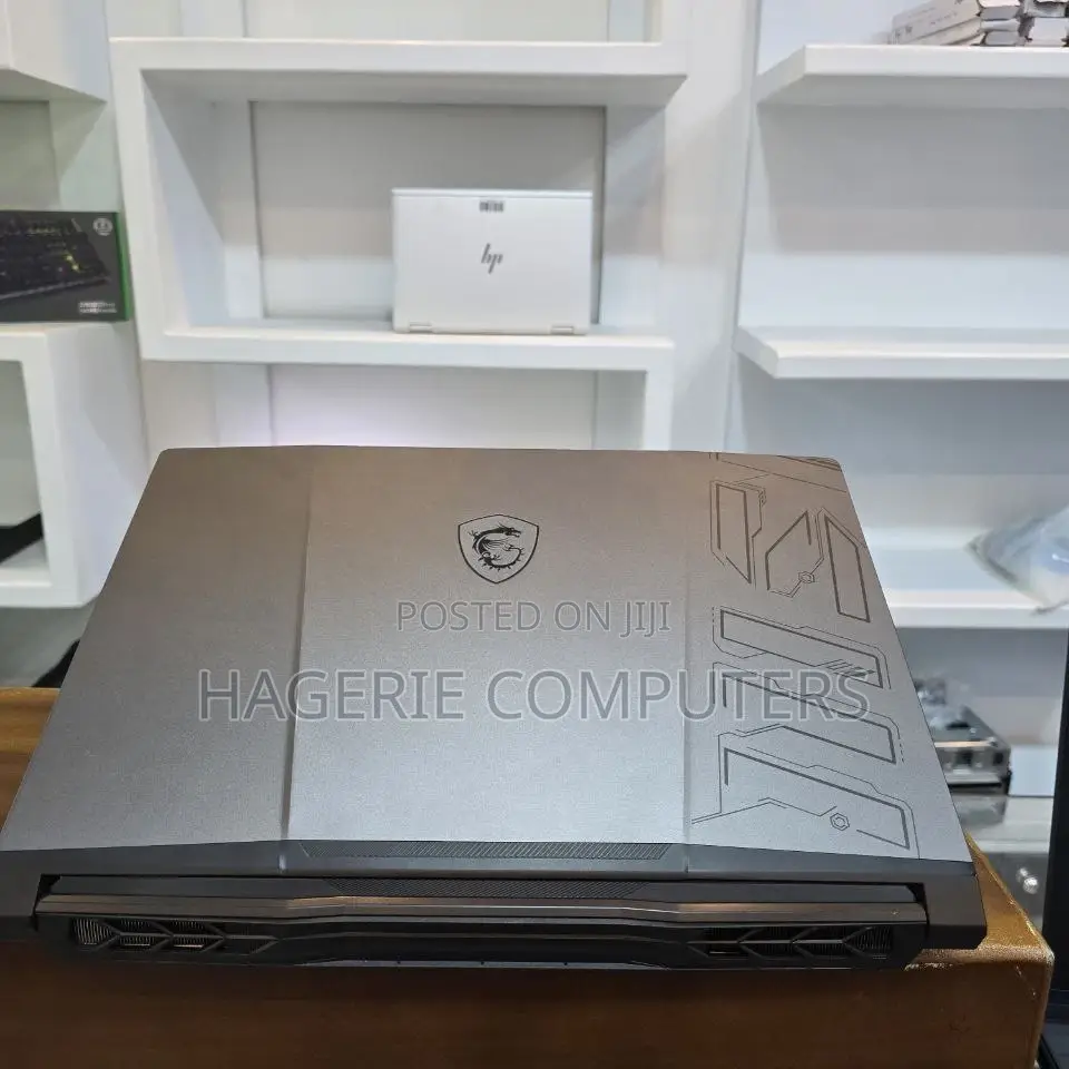 New Laptop MSI Raider GE76 12UGS 32GB Intel Core I9 SSD 2T