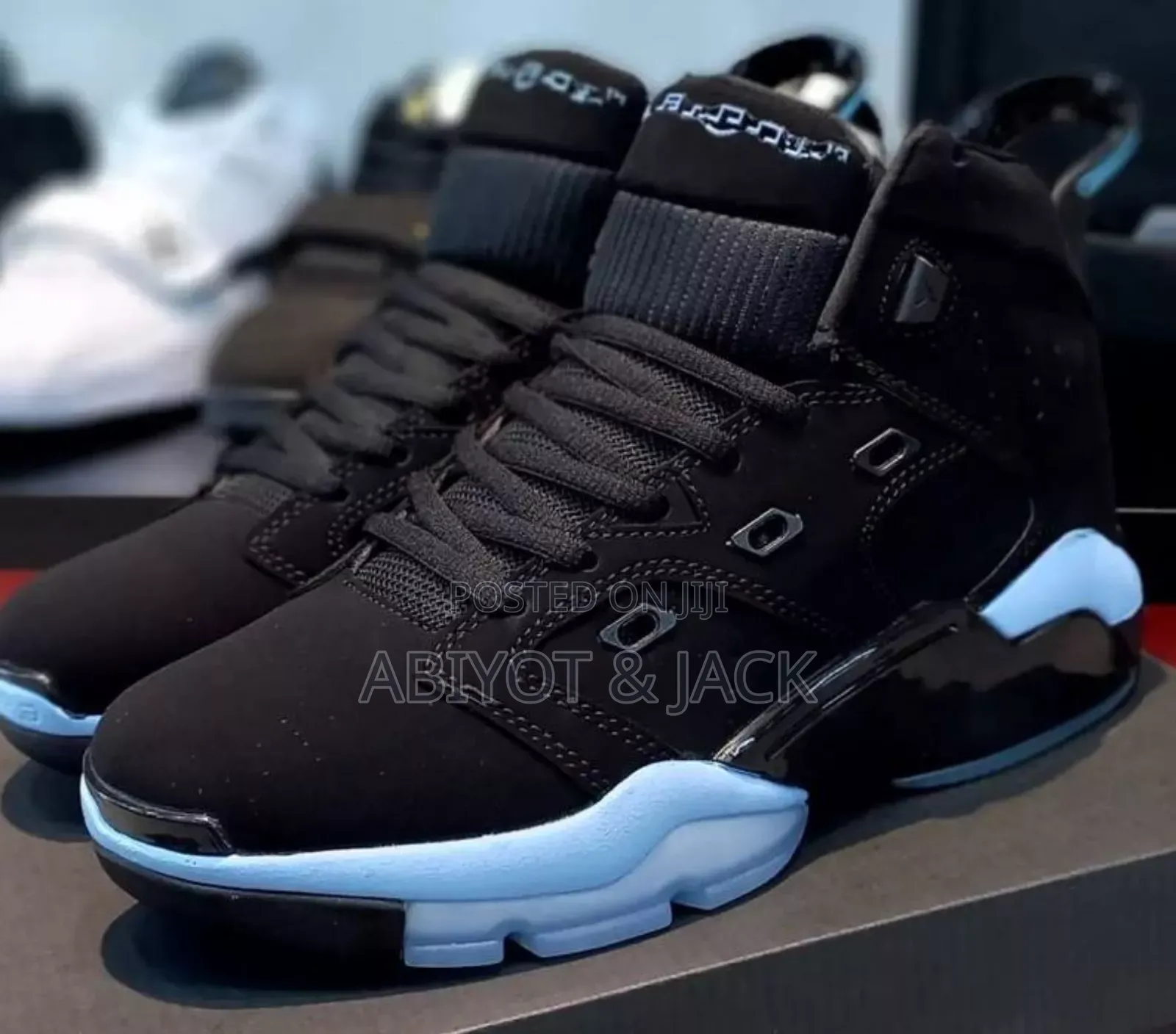 Air Jordan 6 Retro ‘Black UNC’ Shoes