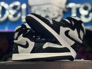 Air Jordan 1 High Retro ‘Panda Twist Bling’ Shoes