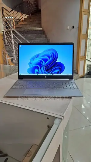 Photo - New Laptop HP Stream Notebook 8GB Intel Core I5 SSD 512GB