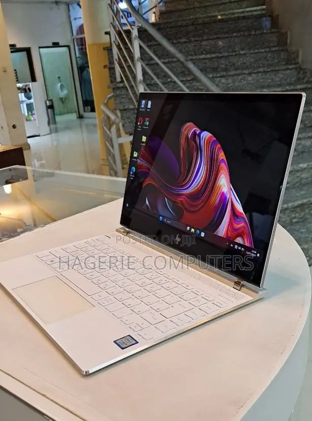 New Laptop HP Spectre 8GB Intel Core I5 SSD 512GB