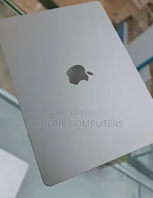 New Laptop Apple MacBook Air 2024 M3 13-Inch 8GB Apple M3 SSD 256GB