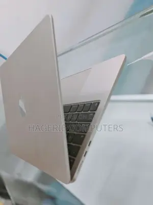 New Laptop Apple MacBook Air 2024 M3 13-Inch 8GB Apple M3 SSD 256GB