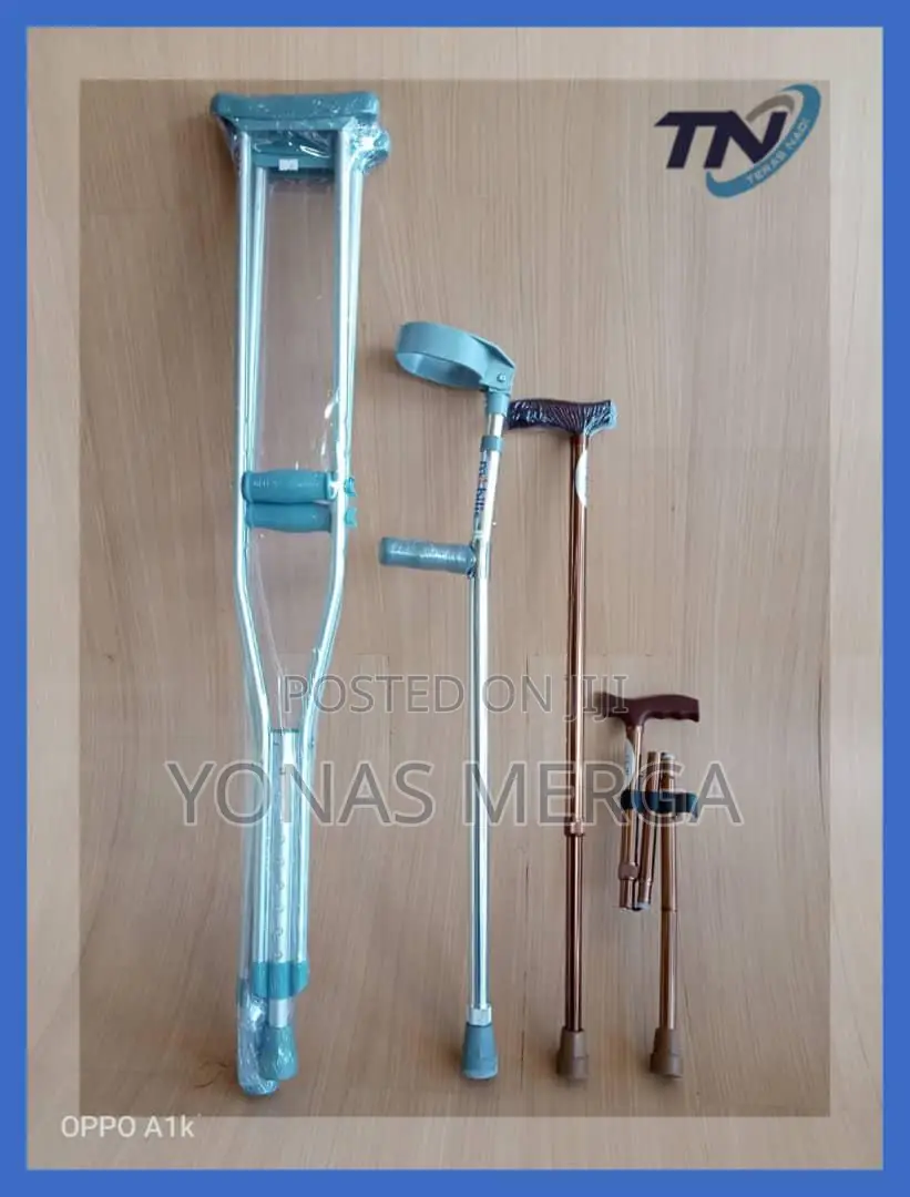 Adjustable Crutches/Crutches to Give Support/Cranch/Crunch