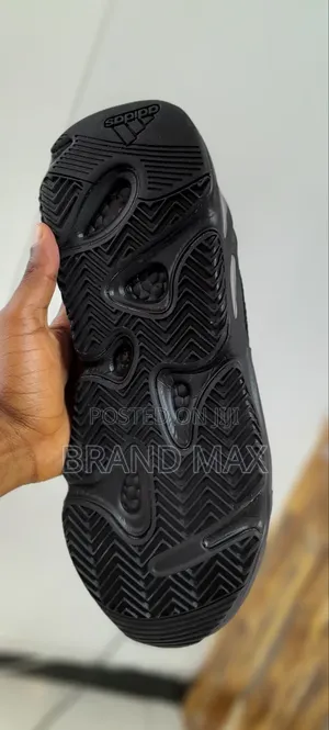 Photo - Adidas Yeezy Master Quality