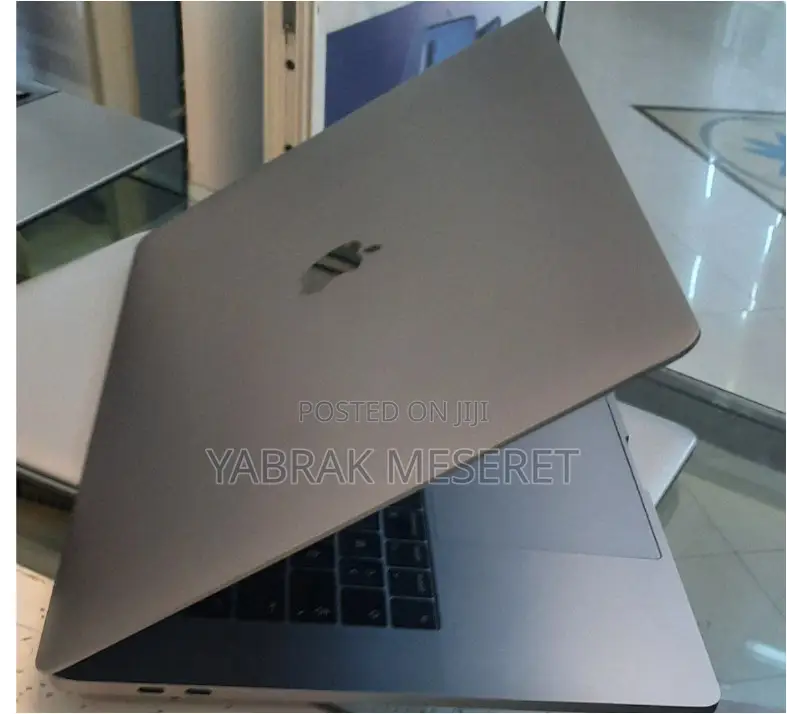 New Laptop Apple MacBook Air 2019 8GB Intel Core I5 SSD 256GB