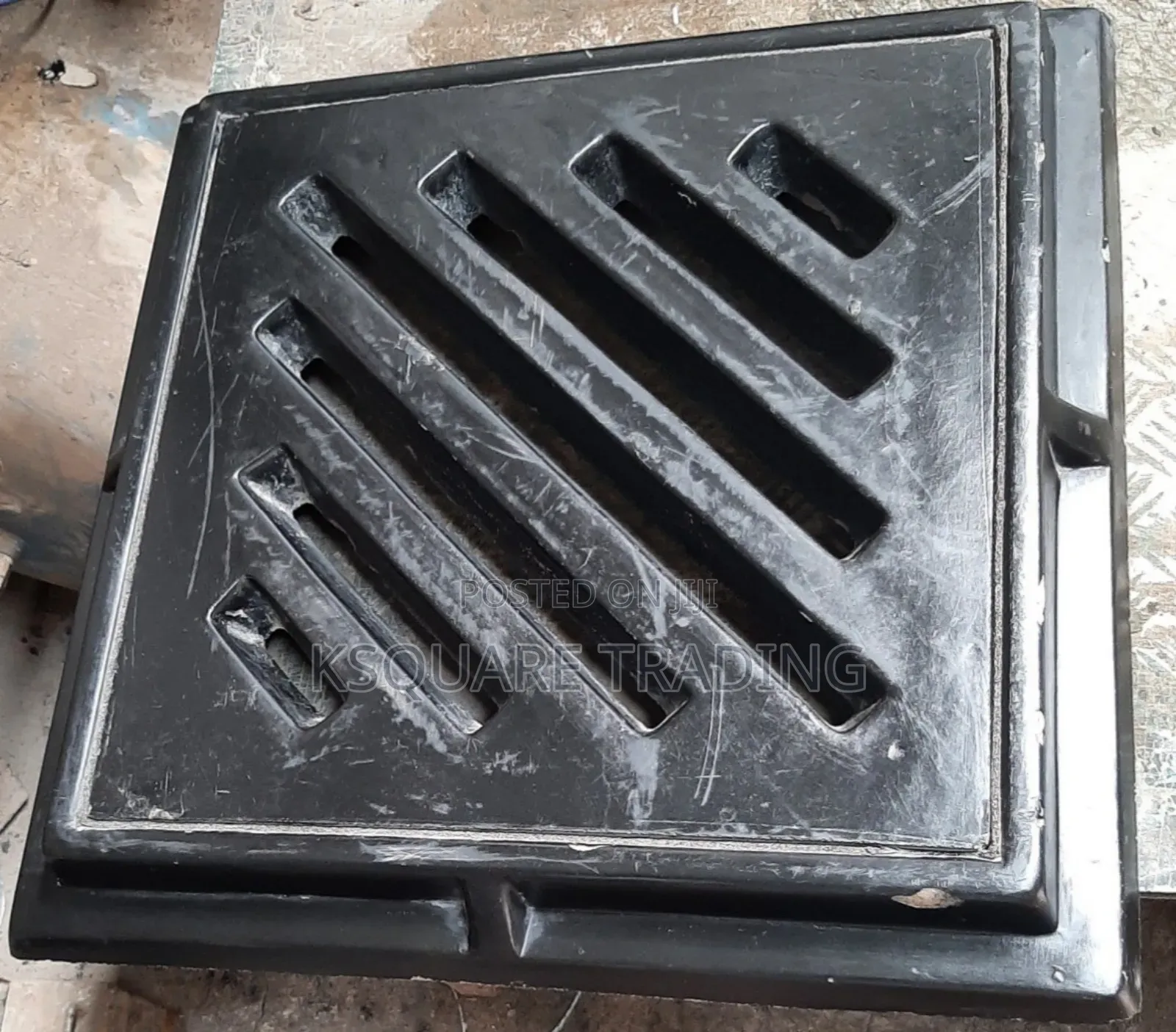 GRP Manhole Cover (D400 Class)