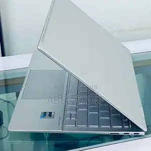 New Laptop HP Envy X360 8GB Intel Core I7 SSD 512GB