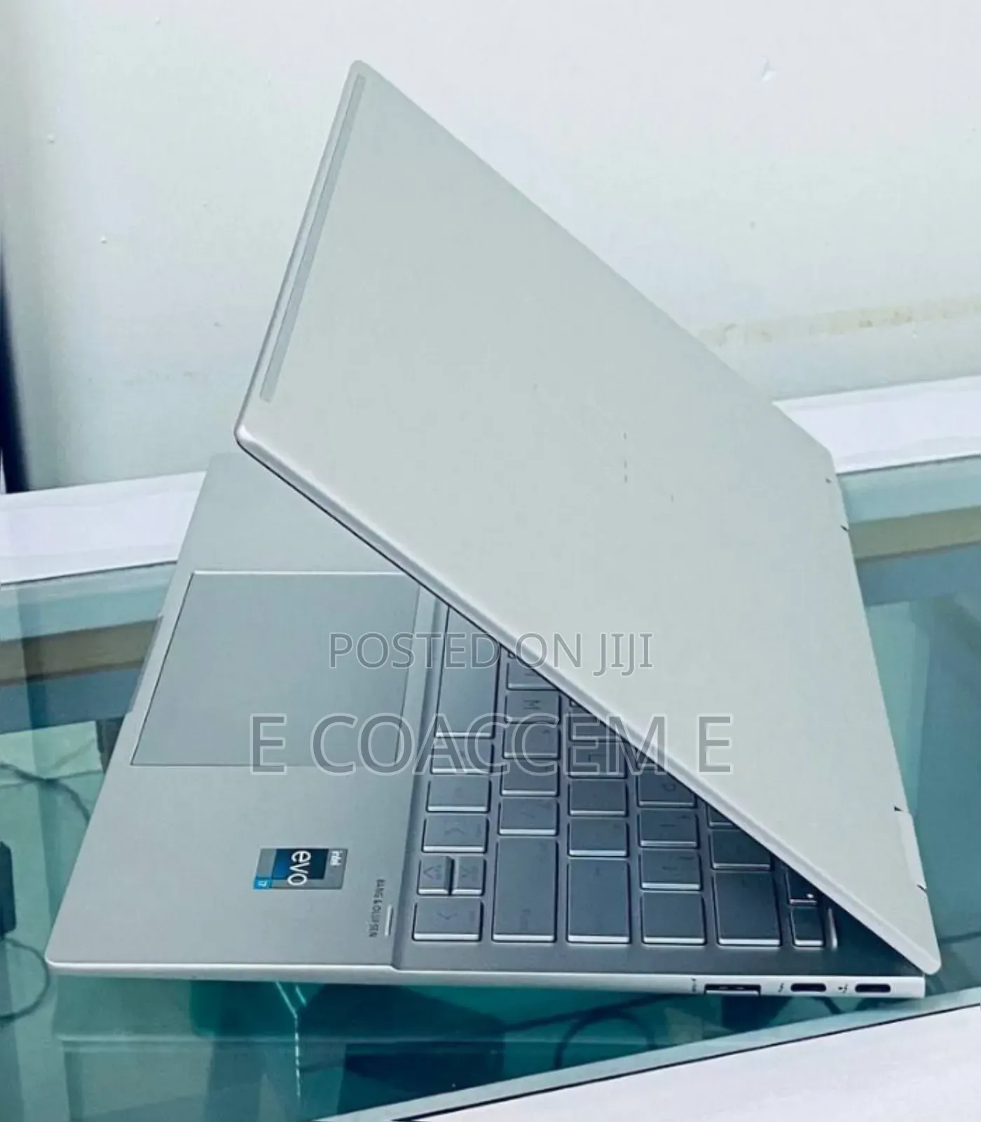 New Laptop HP Envy X360 8GB Intel Core I7 SSD 1T