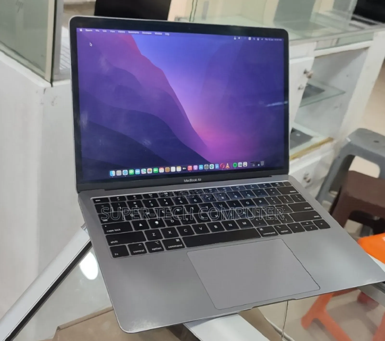 New Laptop Apple MacBook Air 2019 8GB Intel Core I5 SSD 256GB