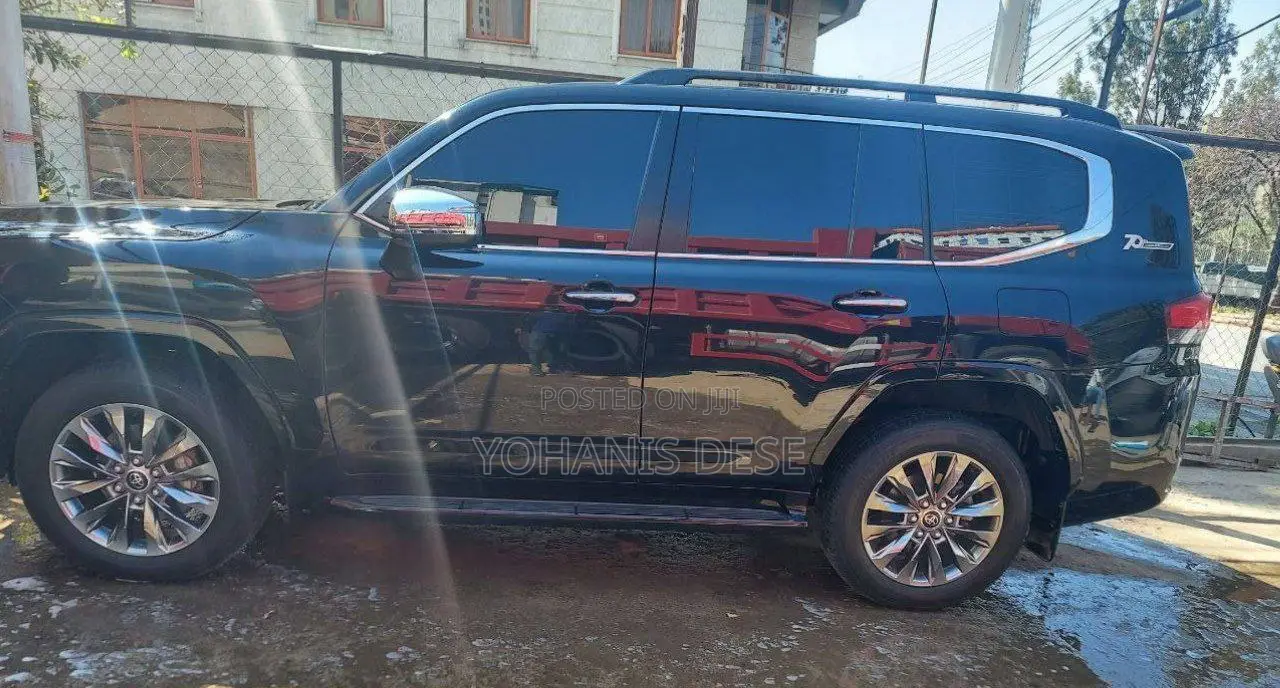 Toyota Land Cruiser 2023 Black