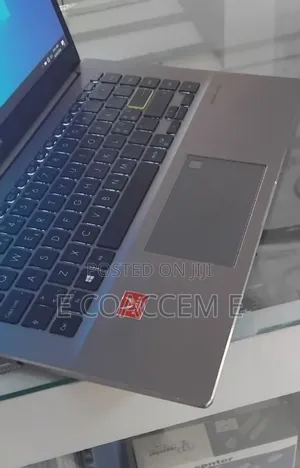 New Laptop Asus VivoBook 15 X505BA 8GB AMD Ryzen 3 SSD 256GB