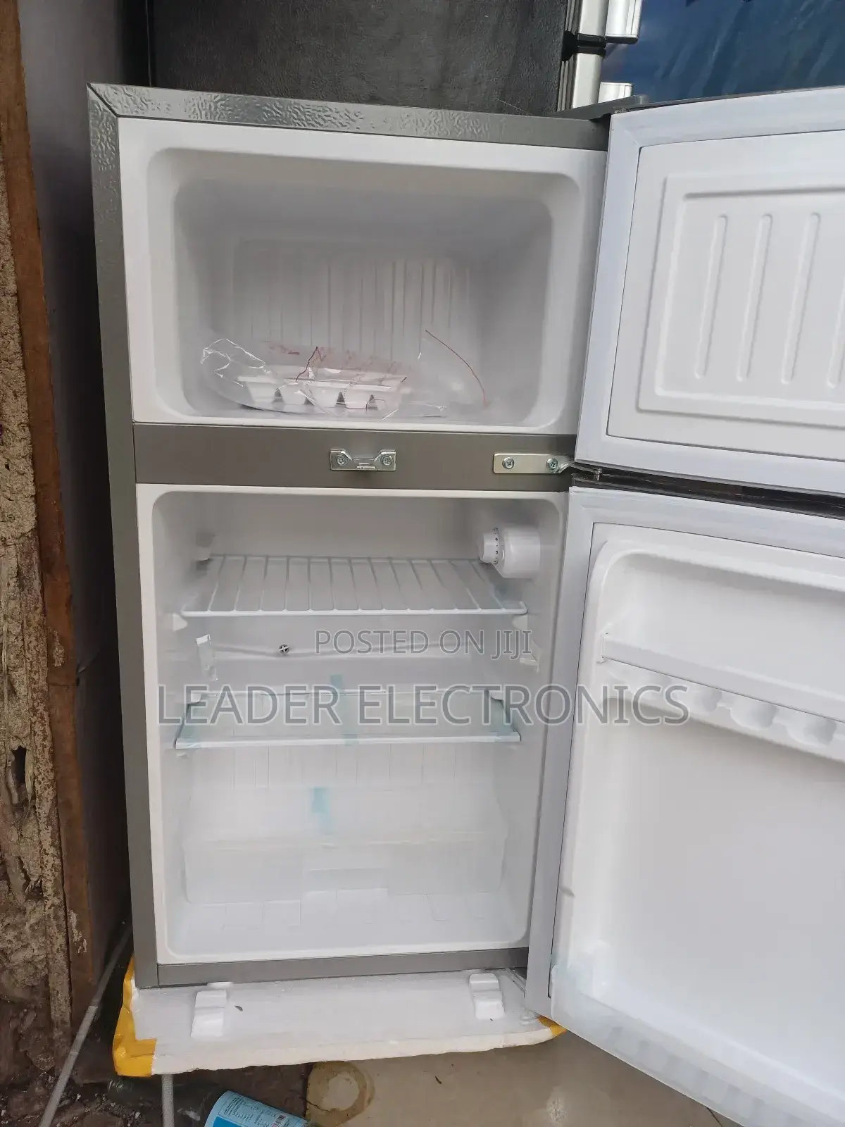 Fly Refrigerator 130