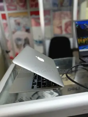 New Laptop Apple MacBook Air 2015 4GB Intel Core I5 SSD 128GB