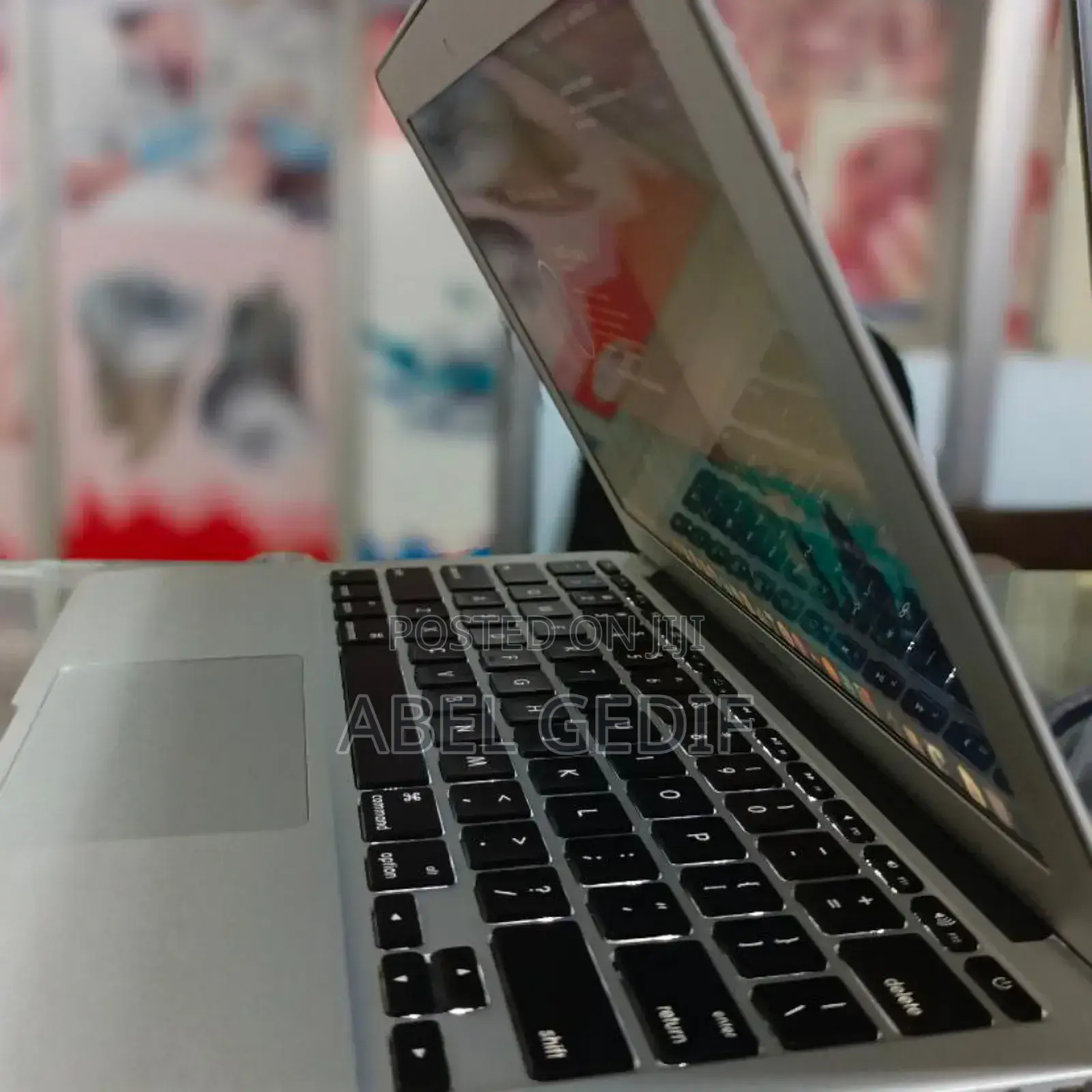 New Laptop Apple MacBook Air 2014 4GB Intel Core I5 SSD 128GB