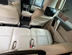 Toyota Land Cruiser Prado 2022 White