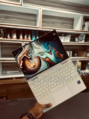 New Laptop Dell XPS 13 32GB Intel Core I7 SSD 1T