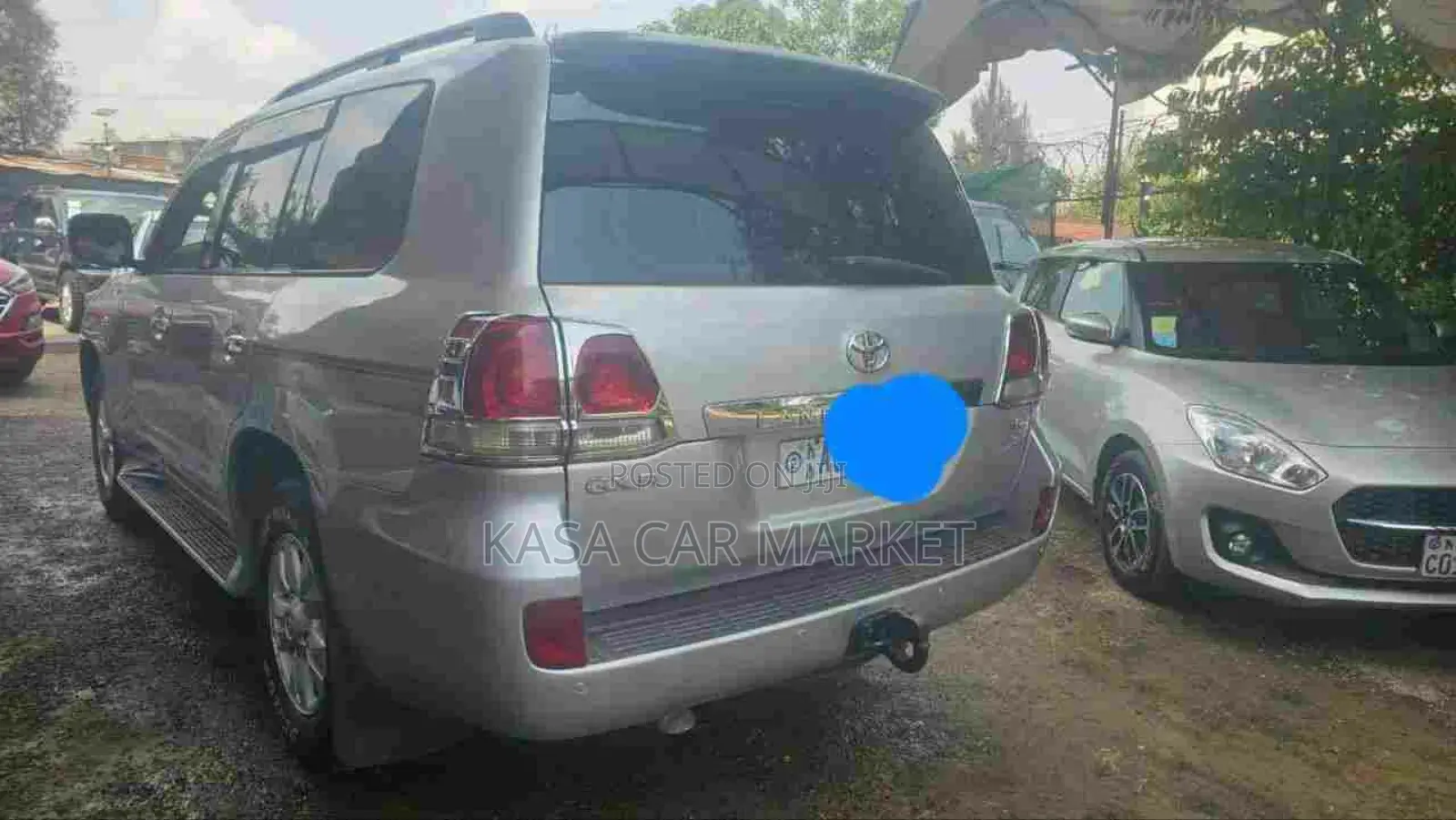 Toyota Land Cruiser 2010 Silver