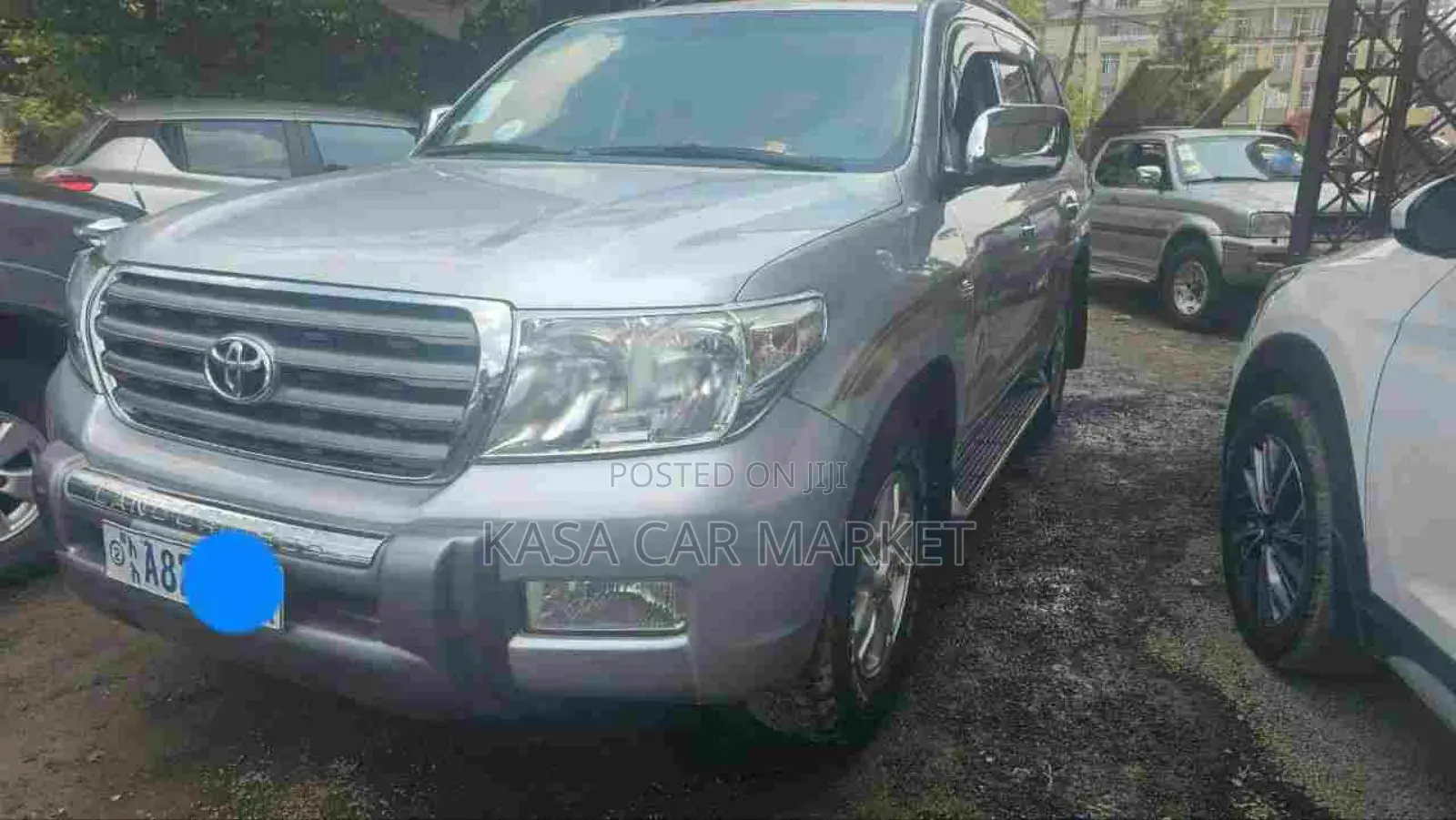Toyota Land Cruiser 2010 Silver