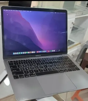New Laptop Apple MacBook Air 2019 8GB Intel Core I5 SSD 256GB