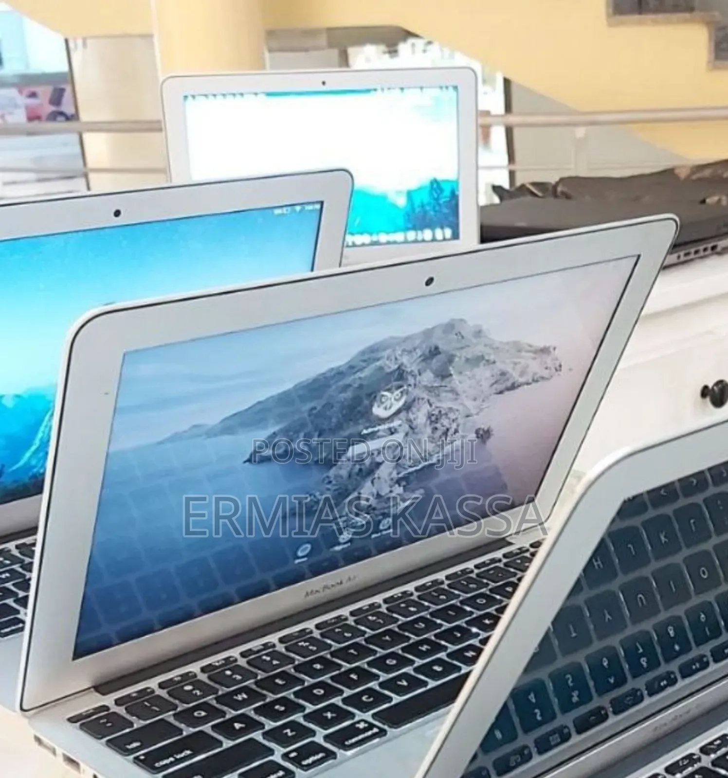 New Laptop Apple MacBook Air 2015 4GB Intel Core I5 SSD 128GB