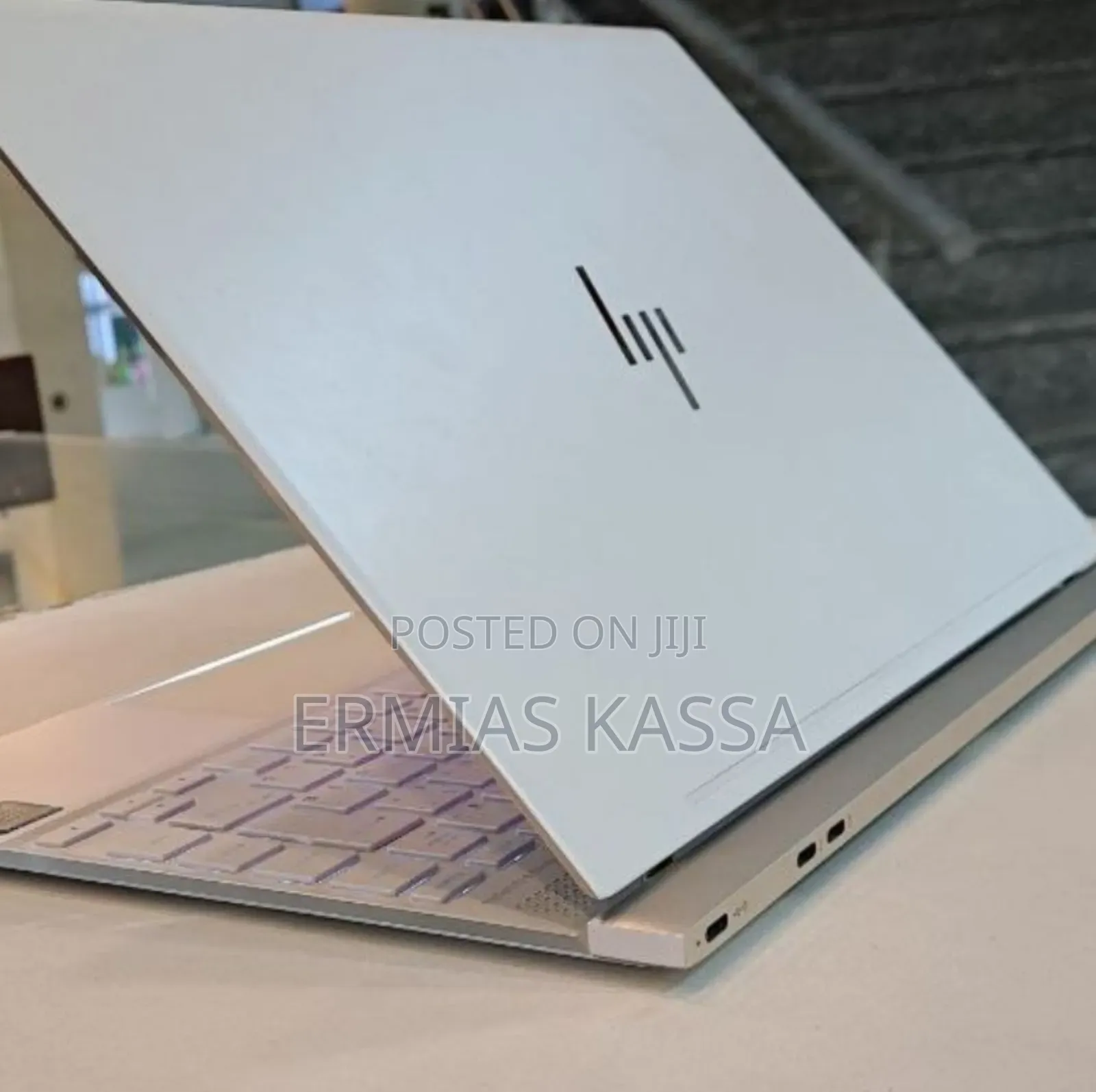 New Laptop HP Spectre Folio 13 8GB Intel Core I5 SSD 512GB