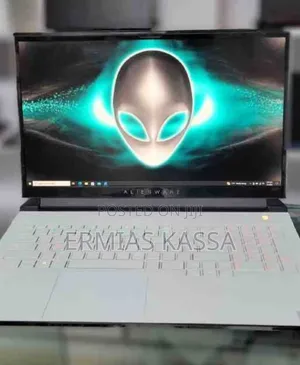 New Laptop Alienware M17x R2 16GB Intel Core I7 SSD 1T