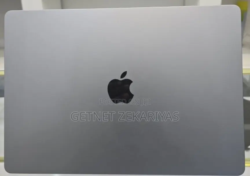 New Laptop Apple MacBook Air 2023 M2 8GB Apple M2 SSD 256GB