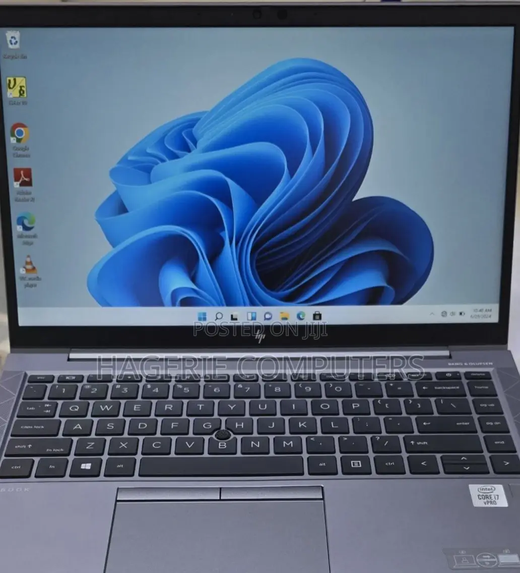 New Laptop HP ZBook Firefly G8 16GB Intel Core I7 SSD 512GB