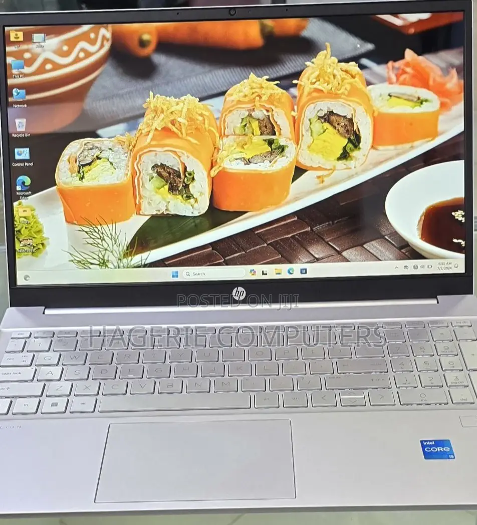 New Laptop HP Pavilion 15-Eh0050wm 16GB Intel Core I5 SSD 512GB
